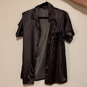 Men’s silk pajama button up.  Never worn, size medium!